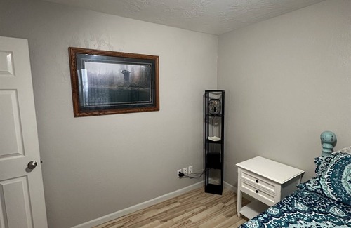 Kalifornsky House | Charming Retreat by the Kenai River with Pool & Kitchen