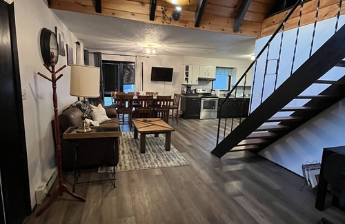 Kimball House | Cozy Retreat Near Missouri River with Spa and Pet-Friendly