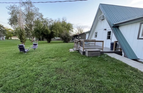 Kimball House | Cozy Retreat Near Missouri River with Spa and Pet-Friendly