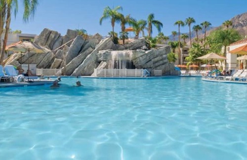 Canyon Corridor Condo | Charming Jr Villa at Palm Canyon Resort with Pool & Kitchenette