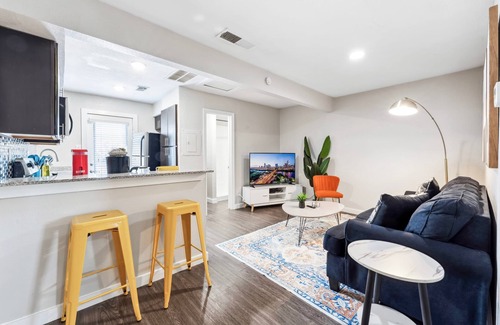 Pleasant Valley Apartment | Cozy King Bed Studio with Fast Wifi & Pet-Friendly Comfort