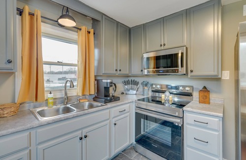 Kingsport Apartment | Charming Kingsport Apartment with Kitchen & Trail Access