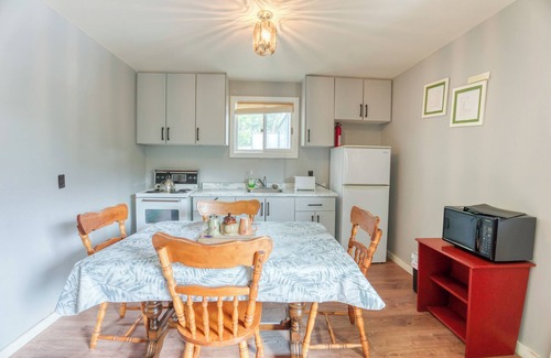 Frontenac Cabin | Quaint Lakeside Getaway: 2-Bedroom Cottage, Steps from the Water!
