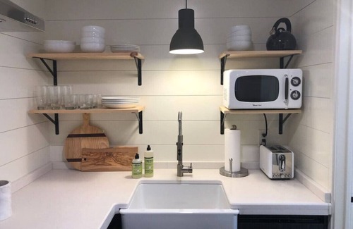 Auburn Apartment | Experience Game Day Comfort with Family-Friendly Amenities