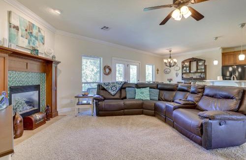 Noble House | Cozy Noble Home Near University of Oklahoma Awaits You!