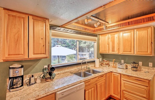 Priest River Cabin | Charming Priest Lake Cabin with Patio Near the Water