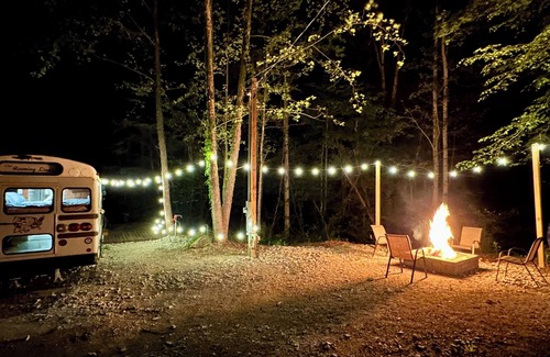 Stanton House | Quaint School Bus with AC near Red River Gorge