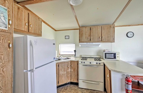Silver Springs Cabin | Cozy Silver Springs Cabin with Lake Access and Spa Amenities