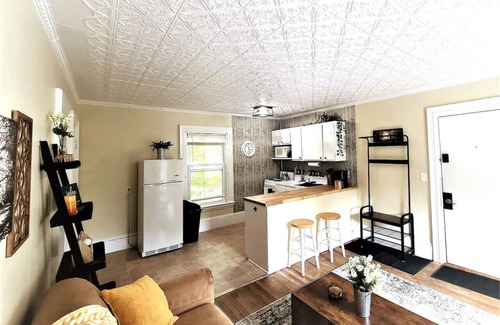 Skowhegan Apartment | Cozy Skowhegan Apartment with Fireplace and Breakfast