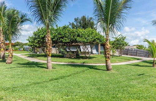 Lantana Apartment | Charming Studio Near the Ocean with Great Amenities