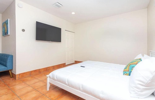 Lantana Apartment | Charming Studio Near the Ocean with Great Amenities