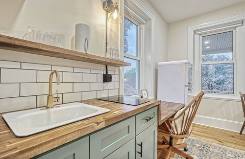 Halifax Apartment | Historic Farmhouse Studio with River Access and Pet Friendly