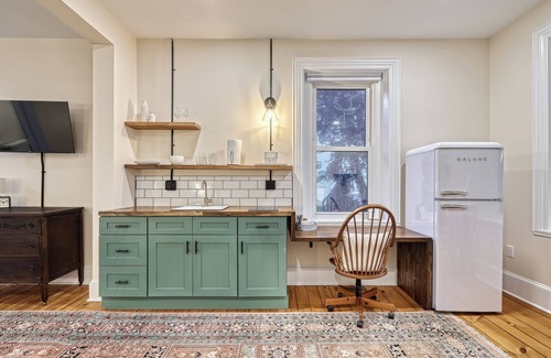 Halifax Apartment | Historic Farmhouse Studio with River Access and Pet Friendly