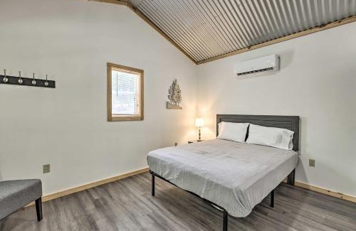 East Tallassee House | Charming Tallassee Cabin with On-Site Stone Creek Access
