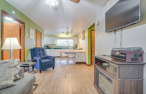 Zanesville House | Cozy Zanesville Retreat with Game Room & Pool Access