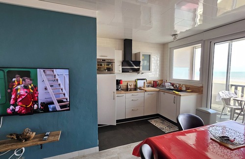 Saint-Jean-de-Monts Apartment | Oceanview Apartment in Saint Jean de Monts - Top Rated 9.8/10