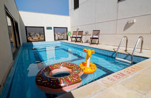 Pinheiros Hotel | Experience Quality Faria Lima with Ocean Views & Pool