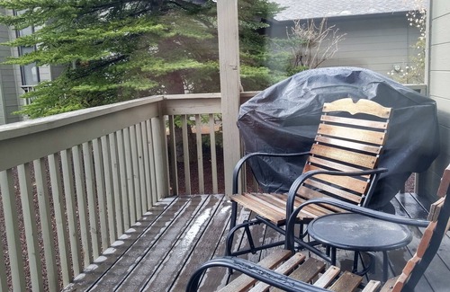 Pinetop Villa | Quality Hill Resort Villa: Guest Rated 9.8, Pet-Friendly Escape