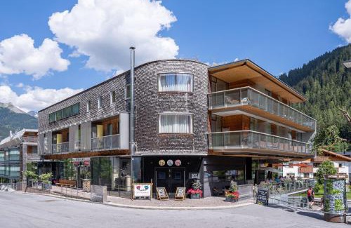 Sankt Anton am Arlberg Hotel | Exceptional Stays at Hotel ANTON - Quality Hosts Arlberg