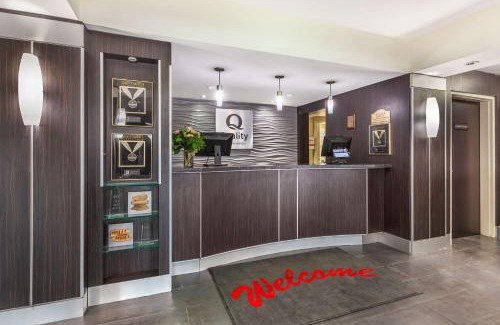 Burlington Hotel | Quality Hotel Burlington: Pet-Friendly Retreat with Pool