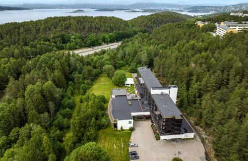 Trollasen Hotel | Quality Hotel Entry: Pet Friendly & Family-Oriented Stays