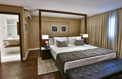 Jardim Goias Hotel | Quality Hotel Flamboyant: Relax with Pool and Spa Amenities
