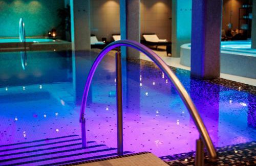 Gjovik Hotel | Explore Quality Hotel Strand Gjøvik: Family-Friendly Comfort