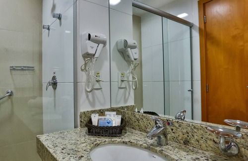 Brasilia Hotel | Elegant Quality Hotel & Suites Brasilia with Pool and Spa
