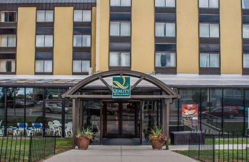 Downtown Niagara Falls Hotel | Quality Hotel & Suites At The Falls with Ocean View Amenities