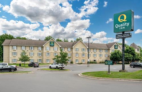 Dieppe Hotel | Quality Inn Airport: Pet-Friendly Retreat with Ocean Views