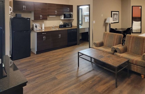 Saskatoon Hotel | Quality Inn and Suites: Guest Rated 8.4 with Great Amenities