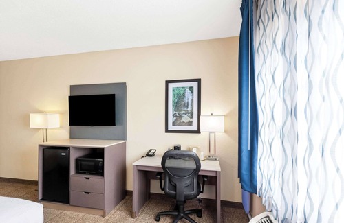 Springfield Hotel | Comfortable Stay at Quality Inn & Suites Springfield Southwest