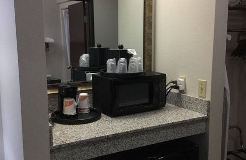 Arcola Hotel | Guest Favorite Quality Inn: Eco-Friendly with Breakfast