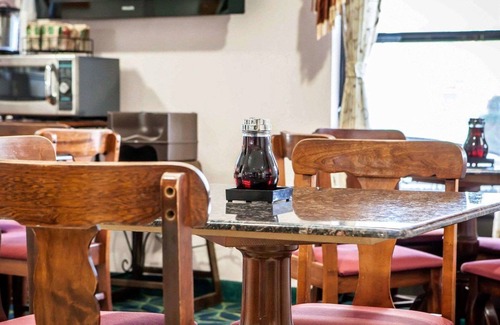 Arcola Hotel | Guest Favorite Quality Inn: Eco-Friendly with Breakfast