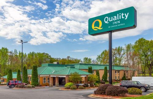 Asheboro Hotel | Family-Friendly Quality Inn Asheboro South Awaits Your Stay