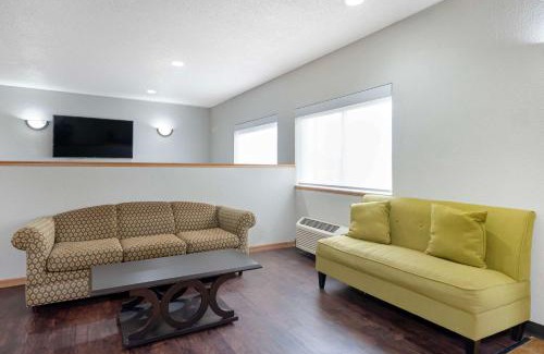 Bemidji Hotel | Family-Friendly Quality Inn Bemidji with Pool and Hot Tub