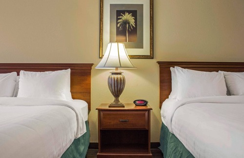 Pomerene Hotel | Relax at Quality Inn Benson: Pool, Spa & Family-Friendly