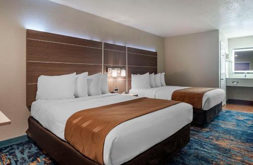 Blythe Hotel | Pet-Friendly Comfort at Quality Inn Blythe I-10 with Pool