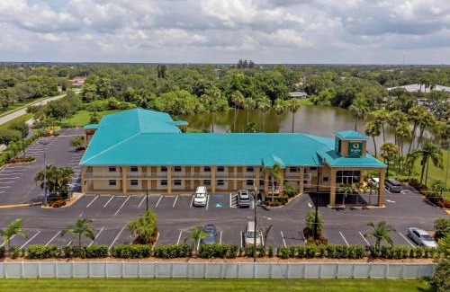 Bradenton Hotel | Inviting Quality Inn Bradenton North I-75 with Ocean View