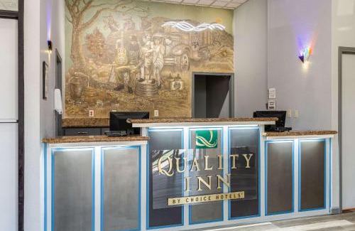 Branson Theater District Hotel | Convenient Quality Inn Branson with Family-Friendly Amenities