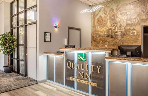 Branson Theater District Hotel | Convenient Quality Inn Branson with Family-Friendly Amenities