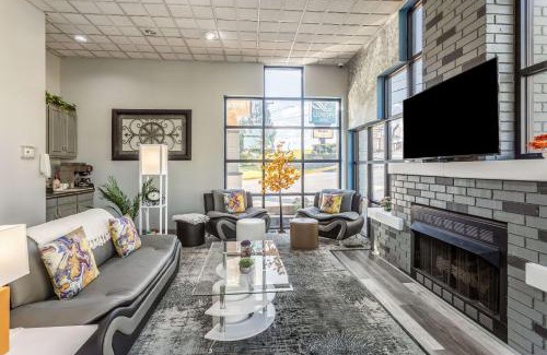 Branson Theater District Hotel | Convenient Quality Inn Branson with Family-Friendly Amenities