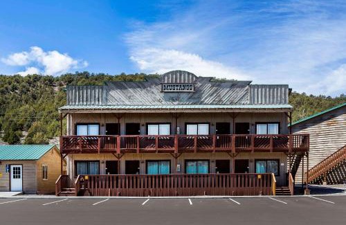 Panguitch Hotel | Pet-Friendly Quality Inn Near Bryce Canyon National Park