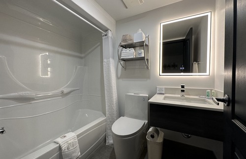 Duberger-Les Saules Hotel | Quality Inn: Highly Rated Stay with Family-Friendly Amenities