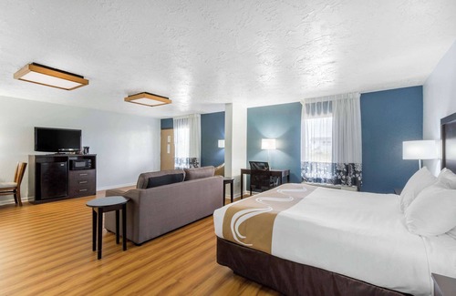 Kill Devil Hills Hotel | Relaxing Quality Inn Carolina Oceanfront with Pool & Spa