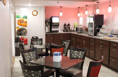 Clinton Hotel | Quality Inn Clinton-Knoxville North: Family-Friendly Retreat