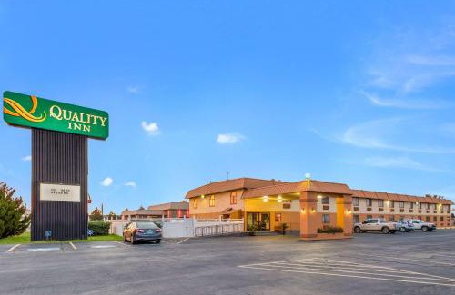 Clovis Hotel | Pet-Friendly Quality Inn Clovis with Pool & Family Amenities