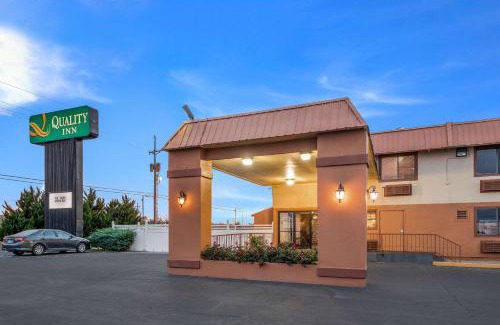 Clovis Hotel | Pet-Friendly Quality Inn Clovis with Pool & Family Amenities