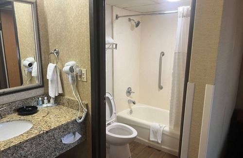 Columbus Hotel | Comfortable Quality Inn Columbus with Family-Friendly Amenities