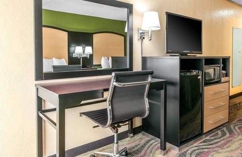 Logansport Hotel | Convenient Quality Inn Conference Center in Logansport